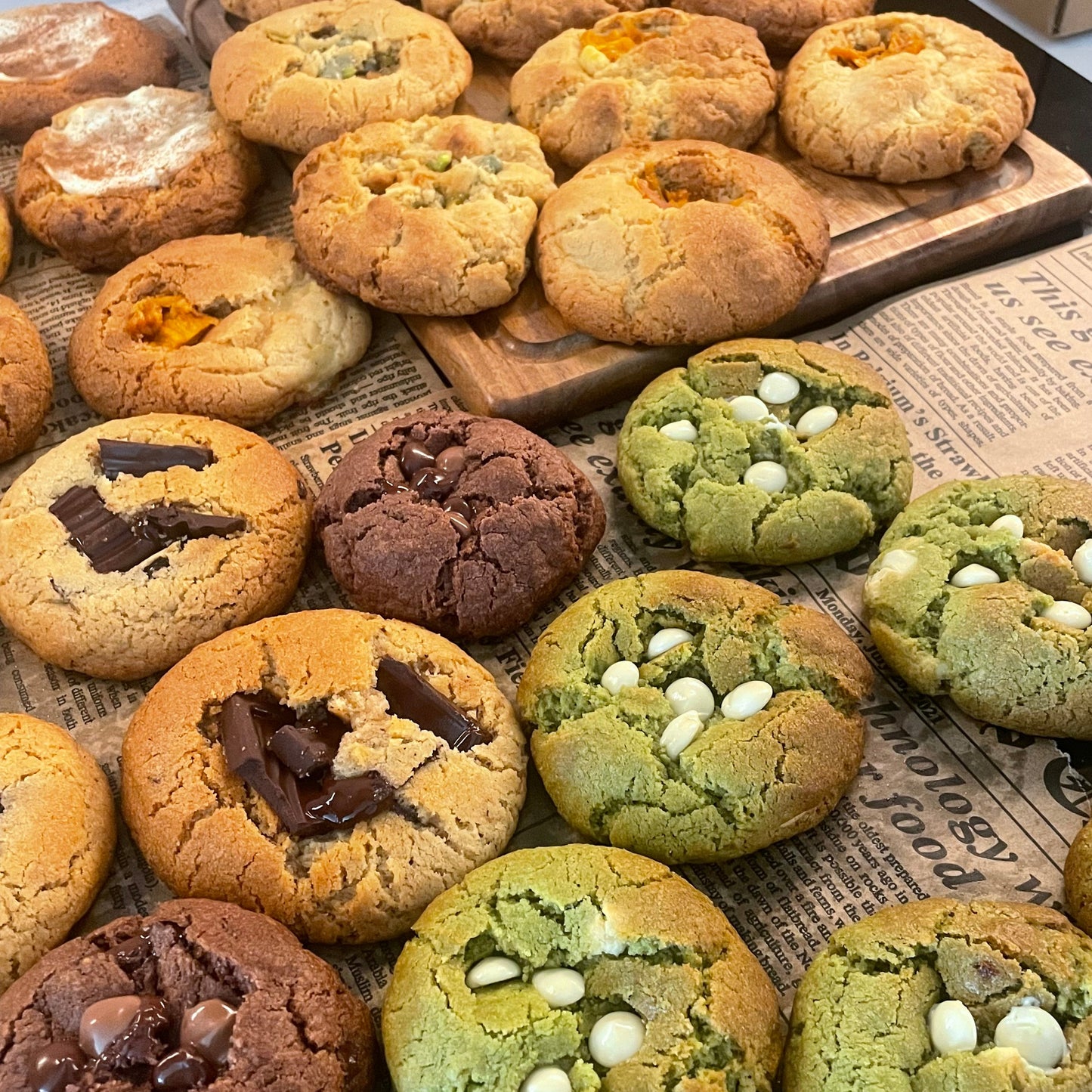 Choose any 6 cookies Mix and match your favourite flavours
